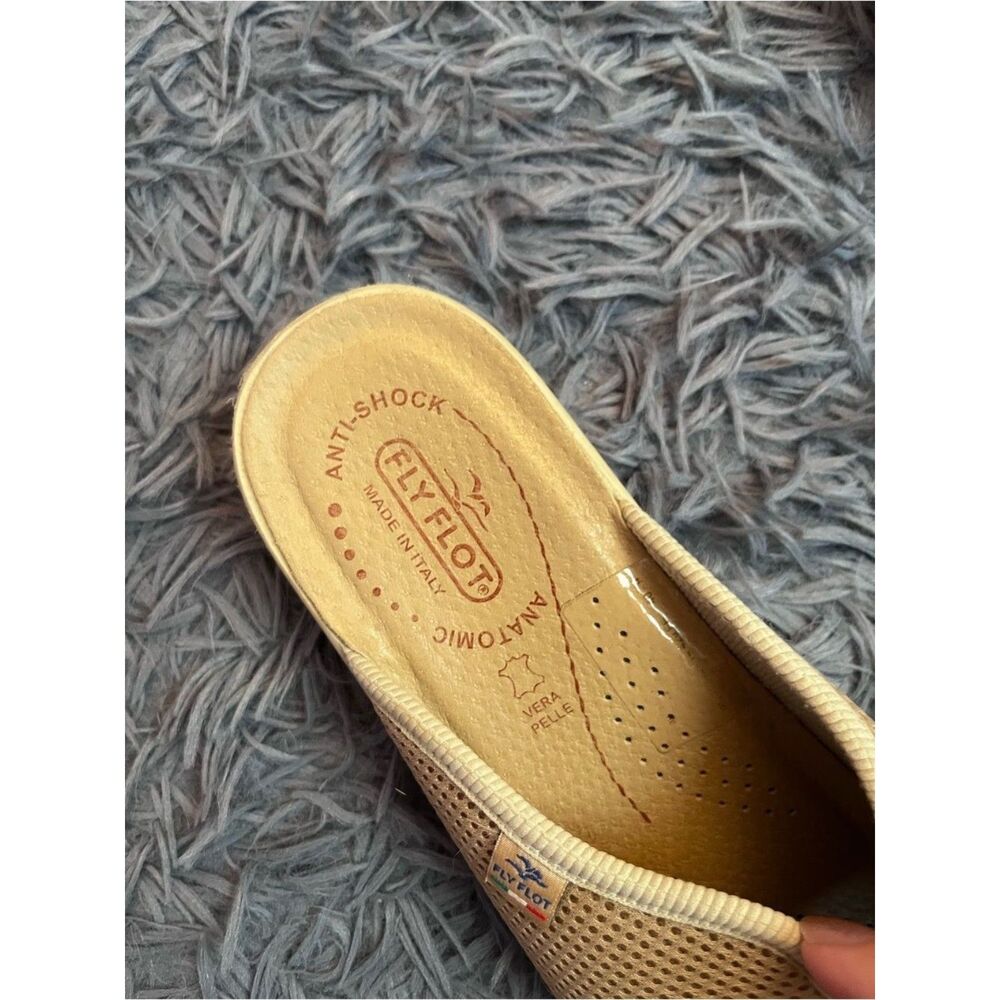 Fly Flot Beige Open-Toe Anatomic Comfort Slides for Women Size 9